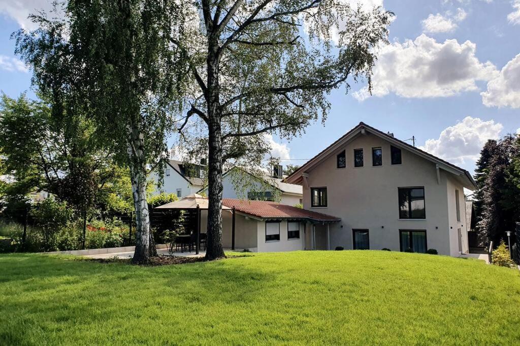 BlumenRaum - Ferienwohnung In Karlsruhe Ngoại thất bức ảnh