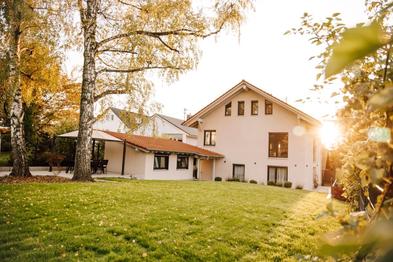 BlumenRaum - Ferienwohnung In Karlsruhe Ngoại thất bức ảnh